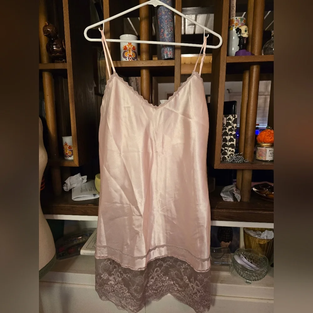 Lady Carmen Vintage Elegant Pink Lace Trim Slip Dress